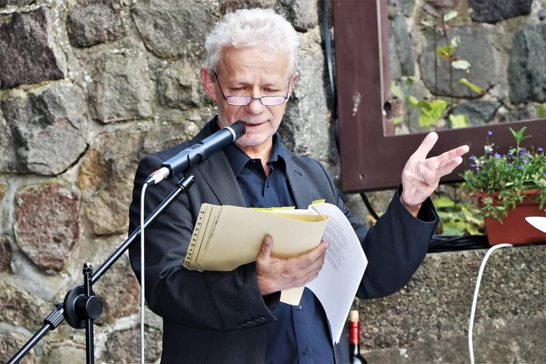 Bernd Hesse bei seiner einhundertsten Lesung